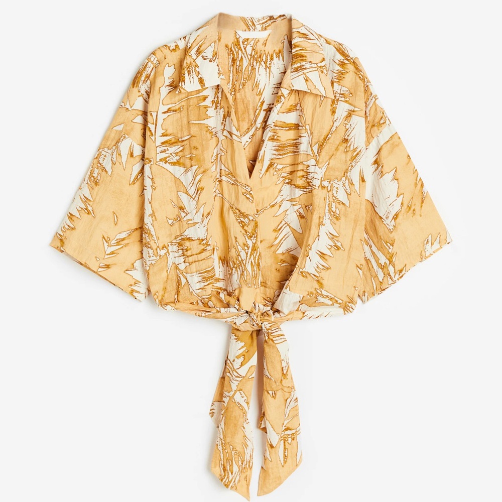 H&M Beige and White Patterned Blouse